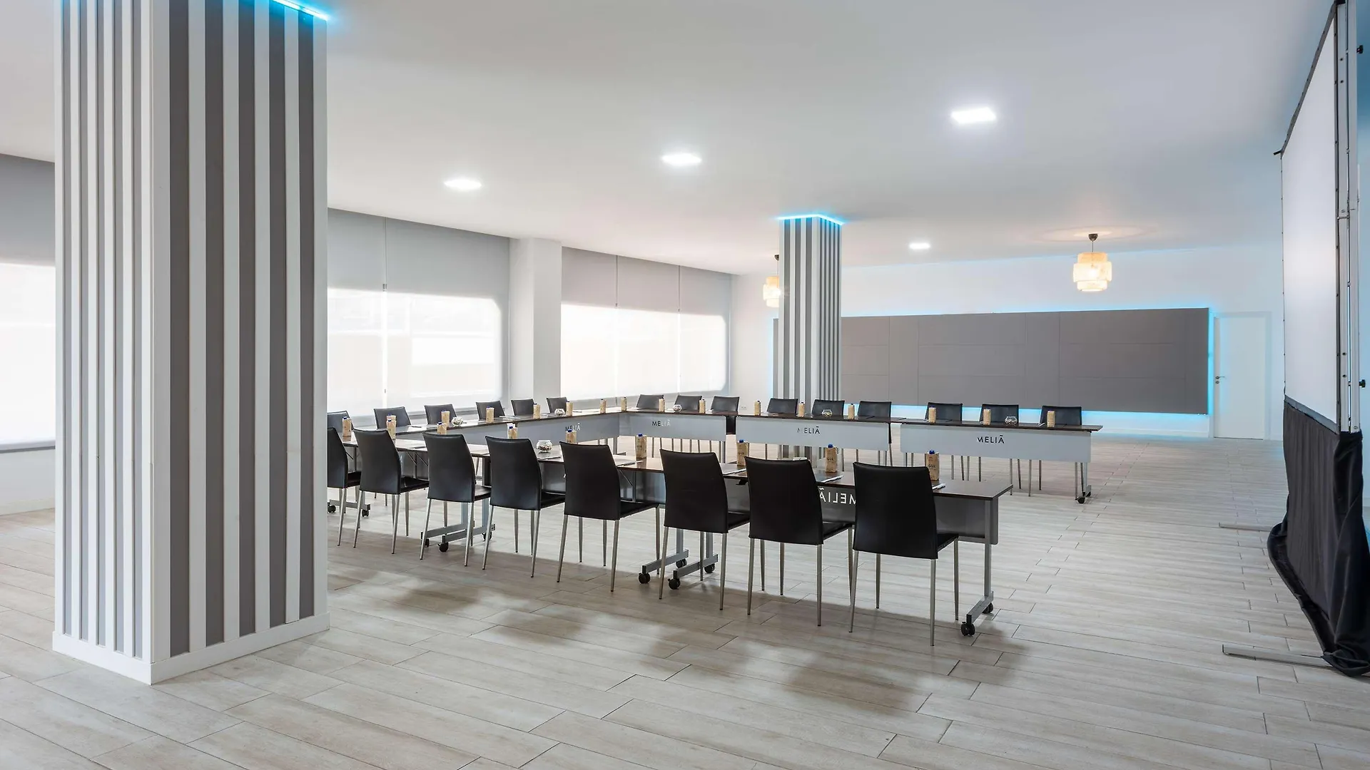 Hotel Madrid Chamartin, Affiliated By Melia