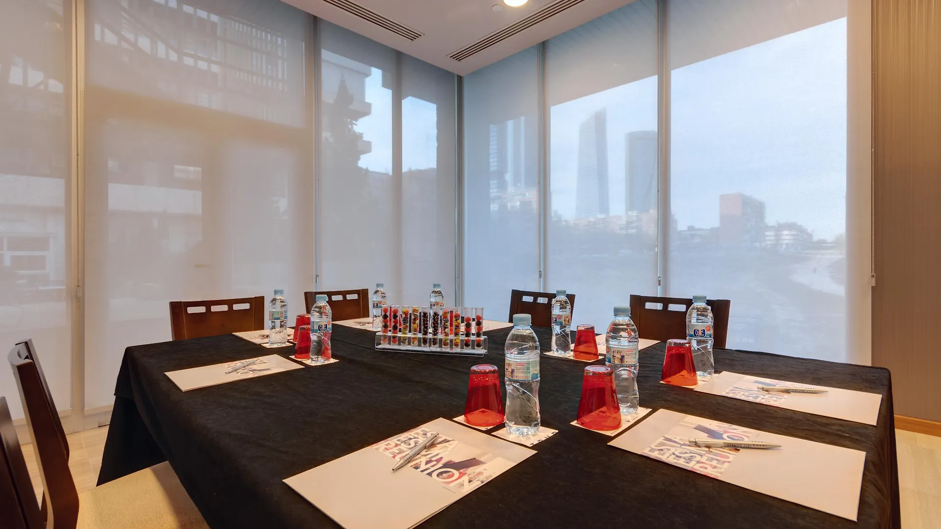 Hotel Madrid Chamartin, Affiliated By Melia