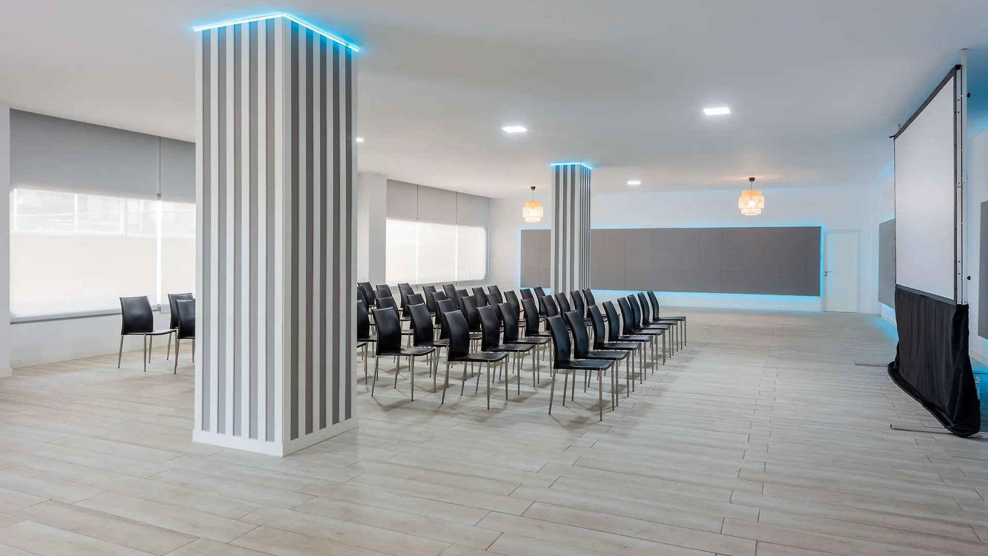 Hotel Madrid Chamartin, Affiliated By Melia