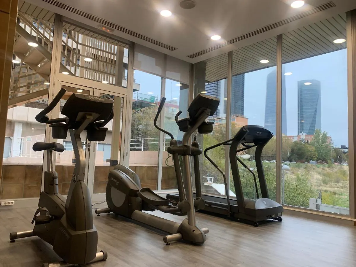 Hotel Madrid Chamartin, Affiliated By Melia