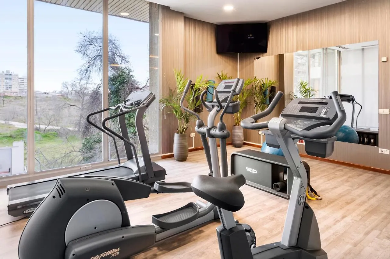 Hotel Madrid Chamartin, Affiliated By Melia
