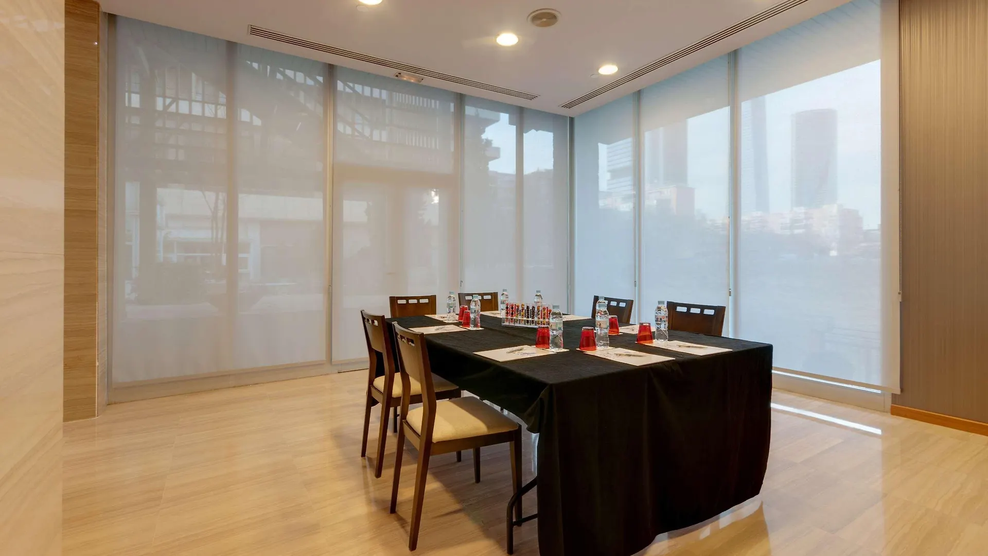 Hotel Madrid Chamartín, Affiliated by Meliá