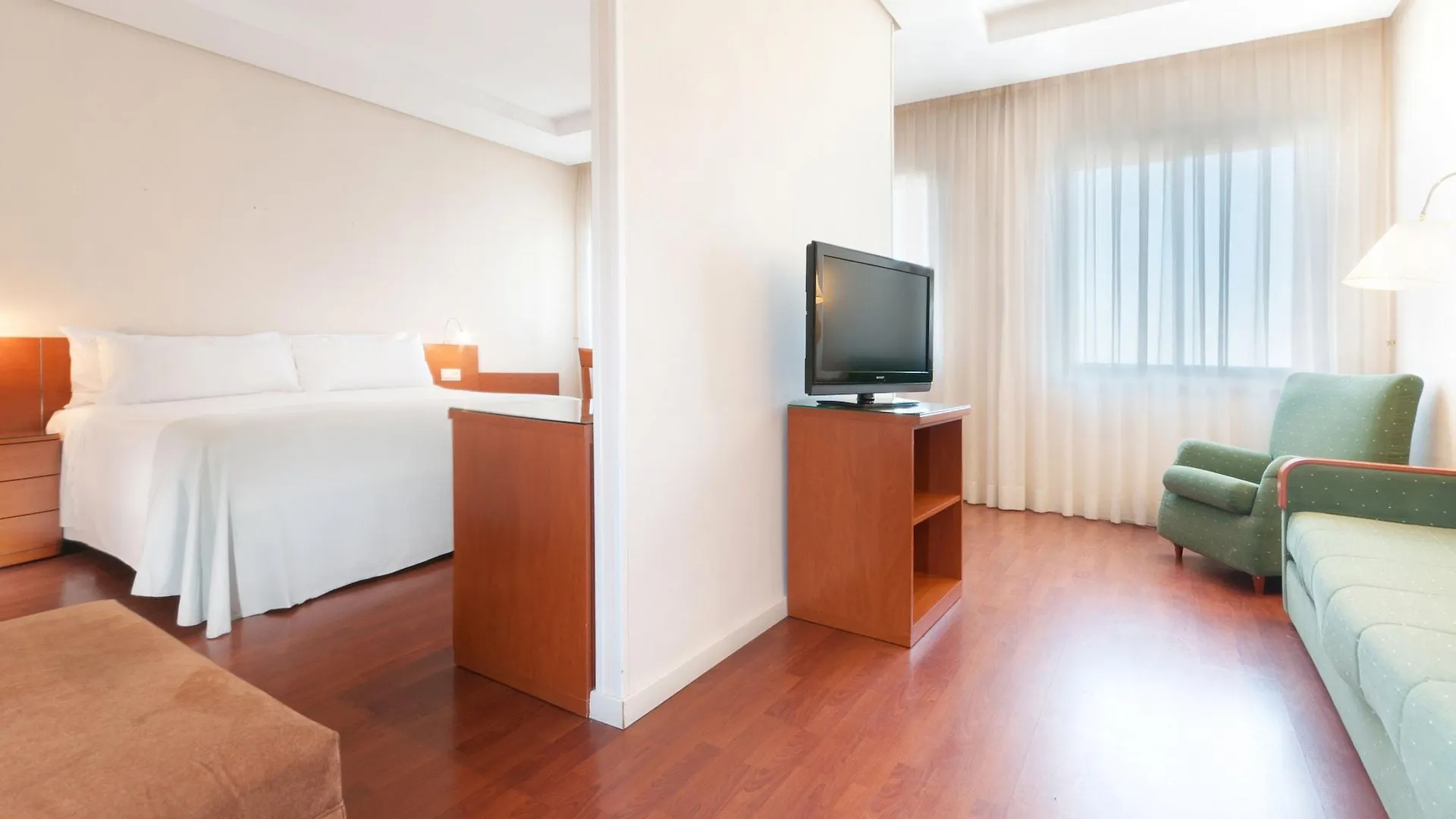 Hotel Madrid Chamartín, Affiliated by Meliá